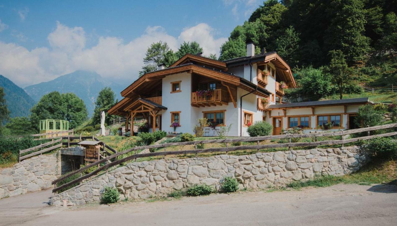 Agriturismo Dalla Natura La Salute Giustino Exterior foto